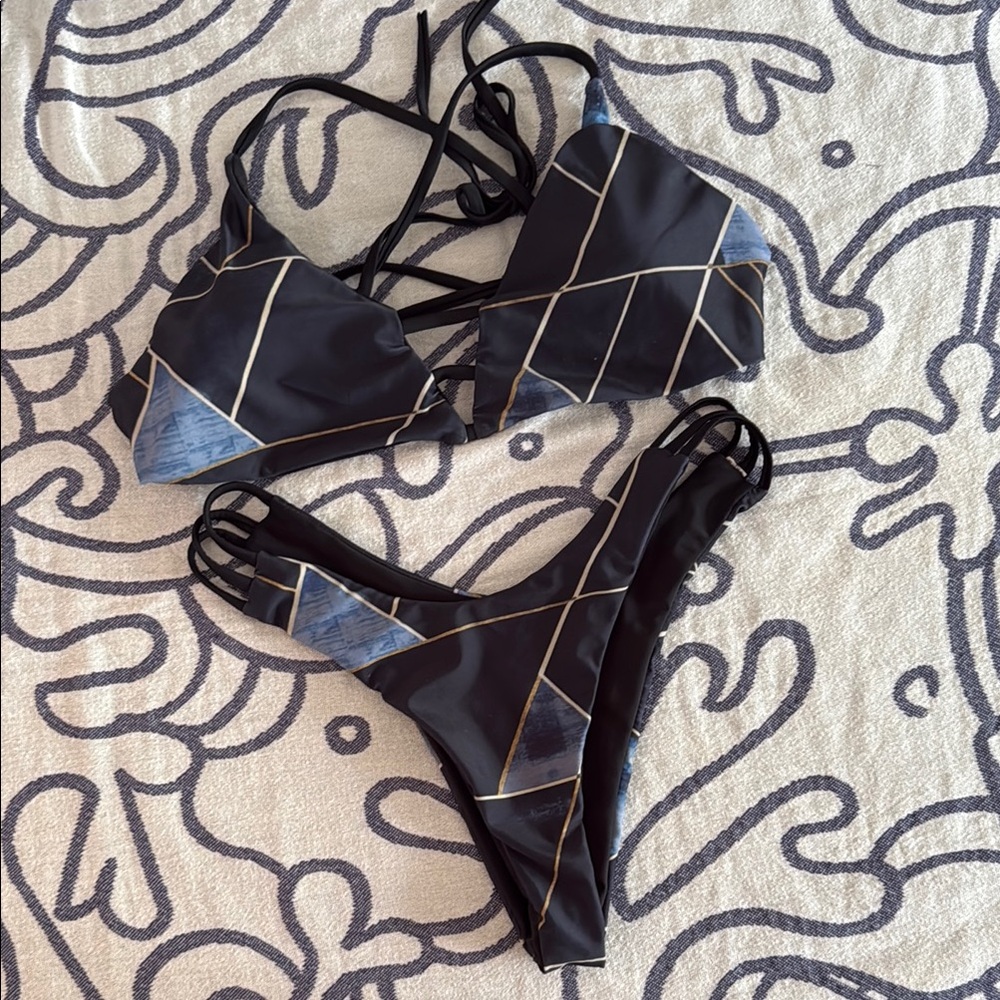 Geometric Black and Blue Bikini Set Medium
